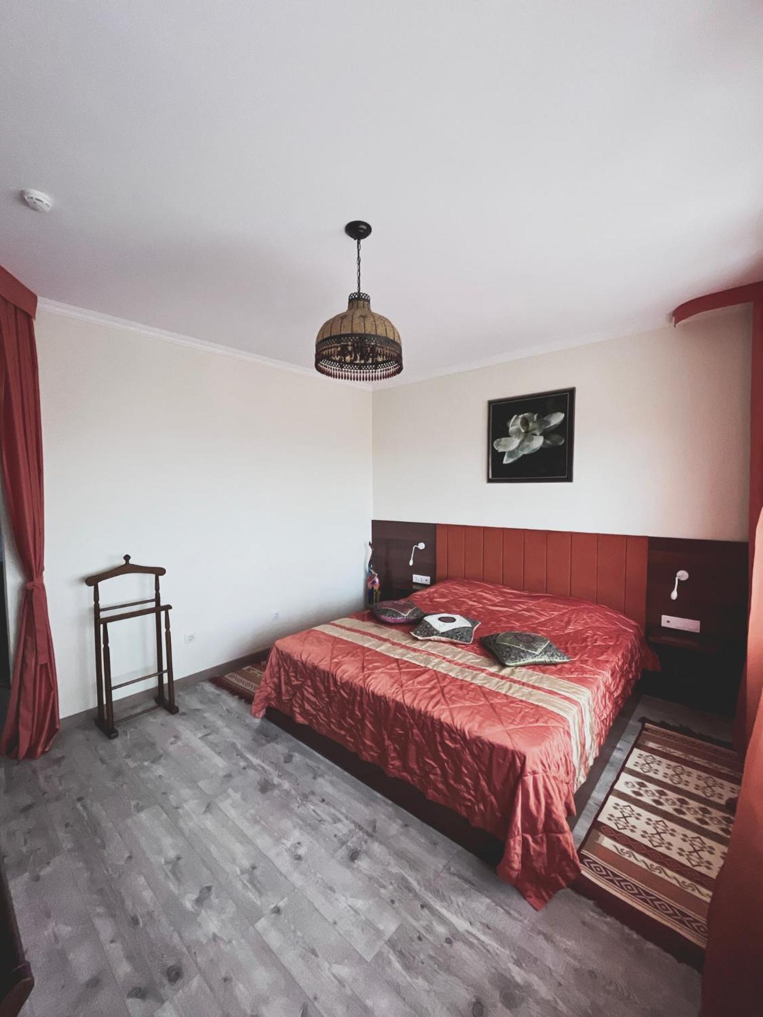 Vip House Hotel Αστάνα Εξωτερικό φωτογραφία