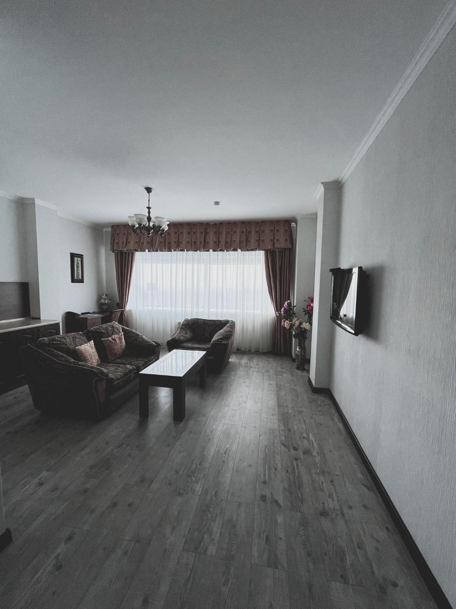 Vip House Hotel Αστάνα Εξωτερικό φωτογραφία