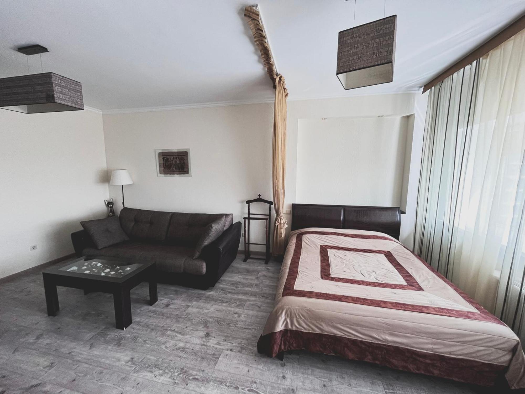 Vip House Hotel Αστάνα Εξωτερικό φωτογραφία